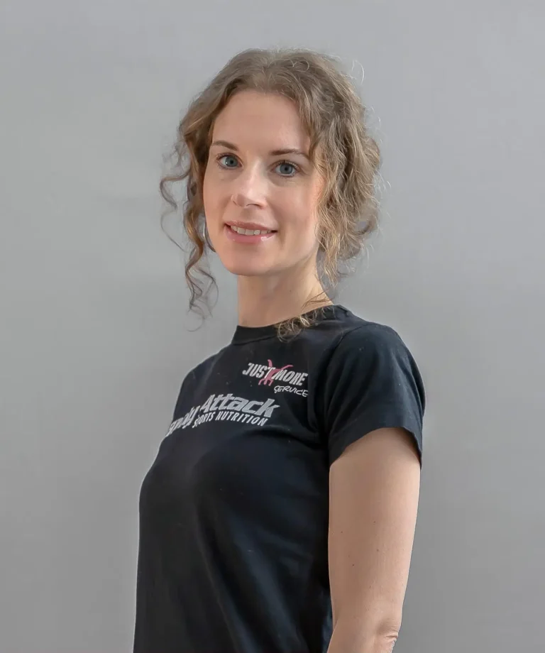 Laura, Service-Team bei Just More Fitness Lennestadt